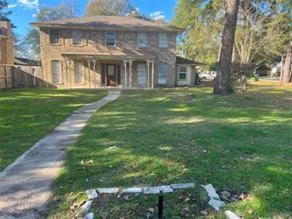 553 Roanoke Dr, Conroe, TX 77302
