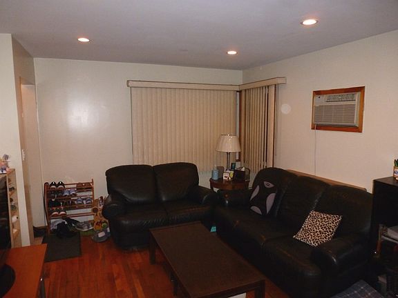 3rd image of 6729 212th St
