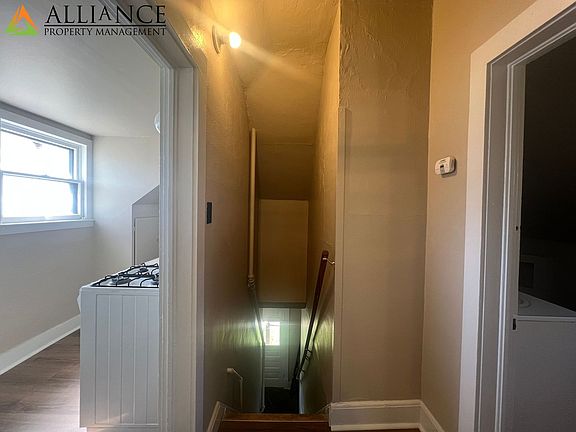 5th image of 909 Leavenworth St APT B