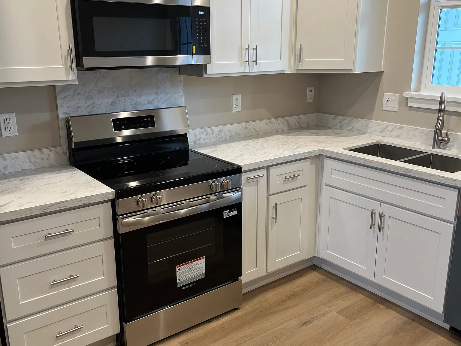 2 bed, 850 sqft, $2,100 — Photo 3