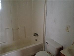 2nd image of 3017 Illinois Ave
