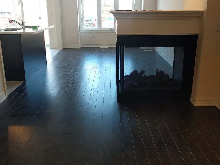 323 Raymond Rd E — Photo 5