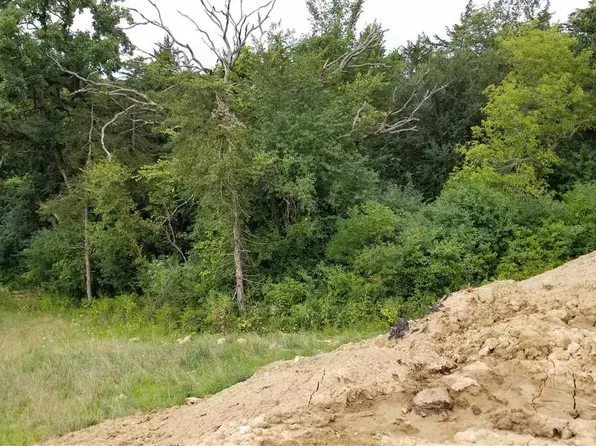 53 S Pointe Dr, Dubuque, IA 52003