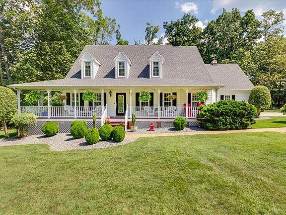 2nd image of 1806 High Hill Dr