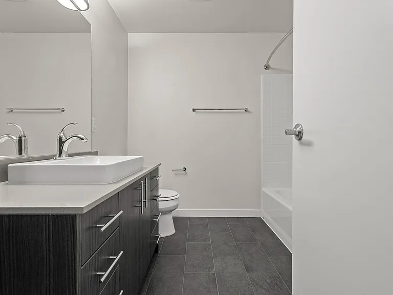 Contour Apartments — Photo 147