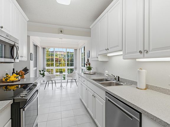 5th image of 600 Greenhaven Dr APT 213
