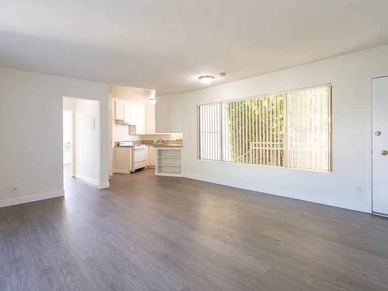 10725 Acama St — Photo 63