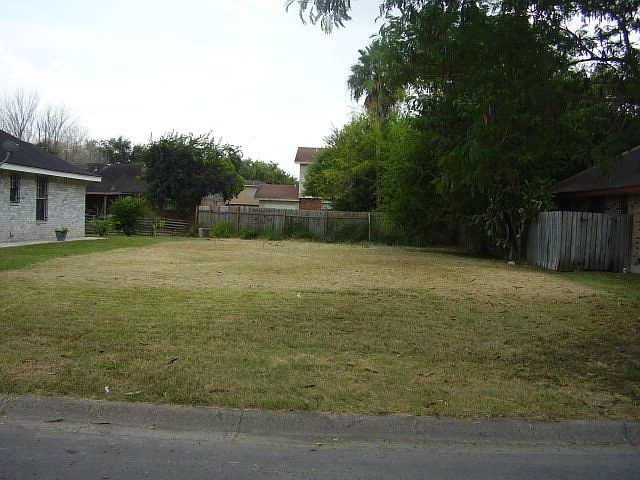1st image of 404 Cozumel Ln
