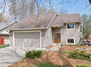 1152 Fox Run Rd, Waconia, MN 55387