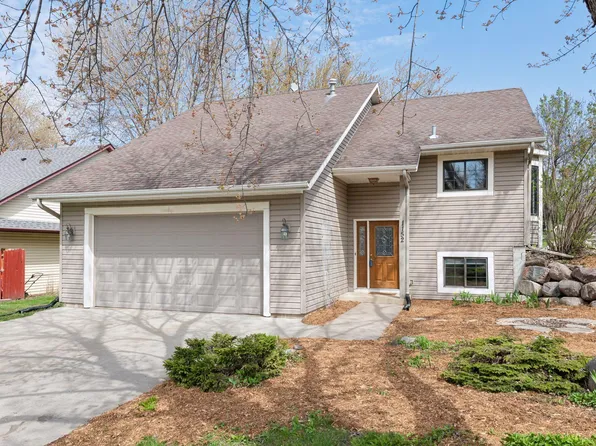 1152 Fox Run Rd, Waconia, MN 55387