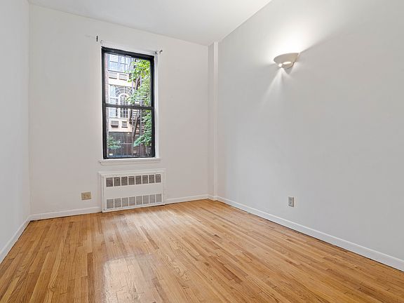 4th image of 24 W 68th St APT 2