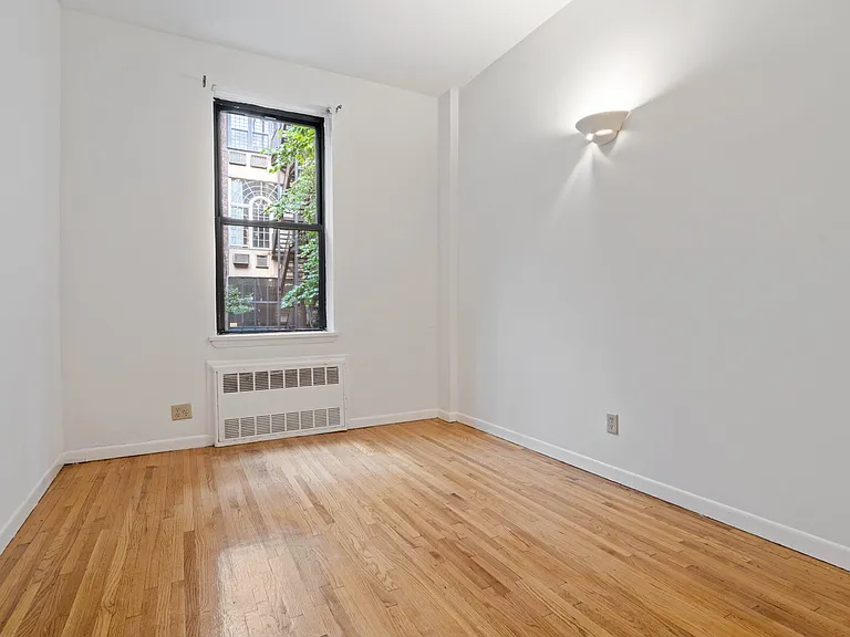24 W 68th St #2 — Photo 5