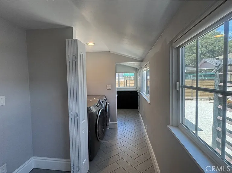 222 S 1st Ave — Photo 11