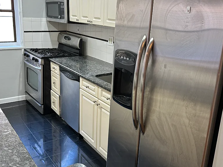212 Prospect Ave #4A — Photo 2