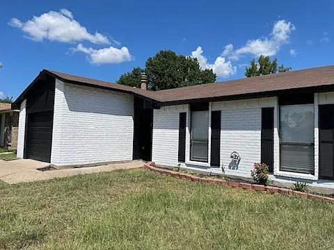 510 Woodcrest Way — Photo 3