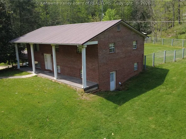 6 Atha Rd, West Hamlin, WV 25571