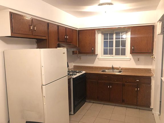 4th image of 258 Ada Dr Floor 1