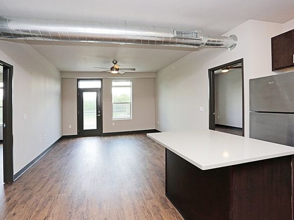 2nd image of 3115 Peridot Ave Unit 313