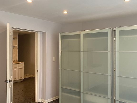 3rd image of 6602 N Seeley Ave #1N