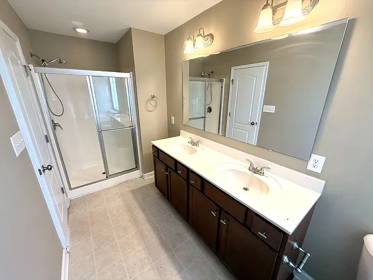 1820 Shady Knoll Ln — Photo 20