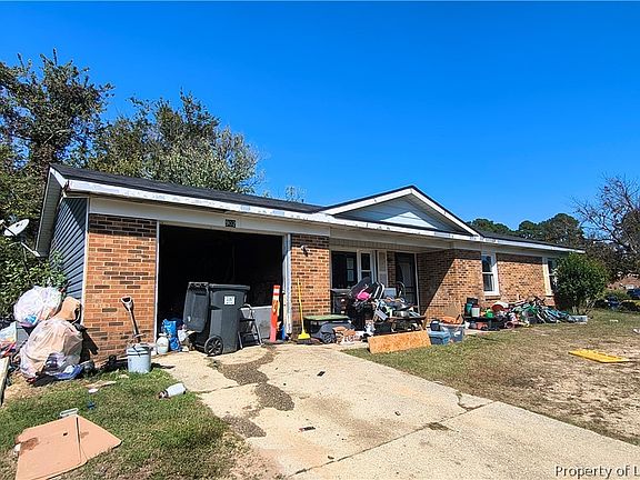 3rd image of 902 Emory Ct