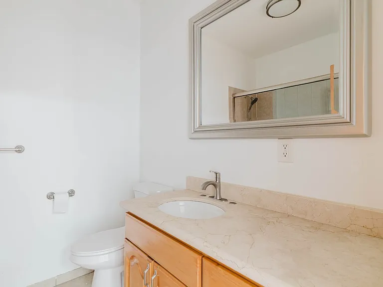 1626 N Alexandria Ave — Photo 27