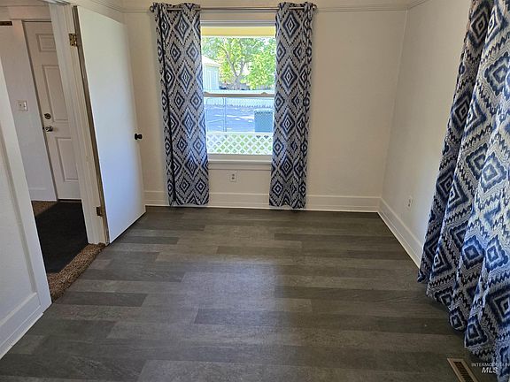 3rd image of 621 7th St