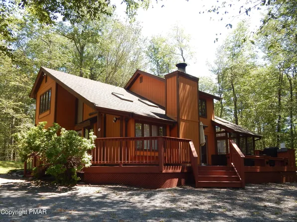 1132 Redwood Ter, Pocono Pines, PA 18350