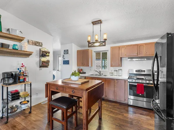 1138 Broadleaf Lane, Windsor, CA 95492
