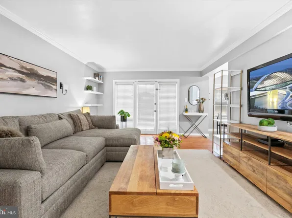 3332 Spring Ln APT C10, Falls Church, VA 22041