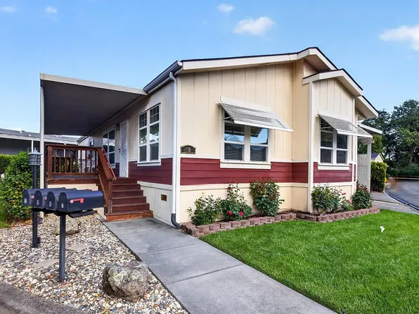 10 Shamrock Circle, Santa Rosa, CA 95403