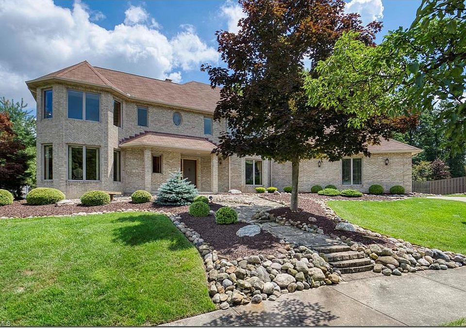 1st image of 10555 Cambridge Cir