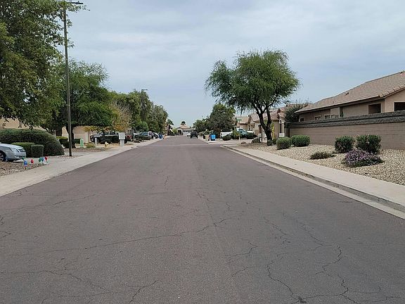 5th image of 12616 W Honeysuckle St