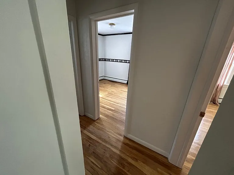 1013 E Park Ave — Photo 7