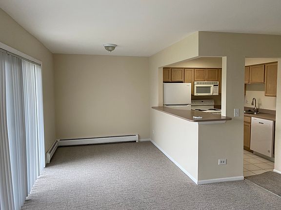 5th image of 995 S Court Of Shorewood APT 1A
