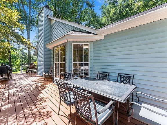 3rd image of 4945 McCoy Cir