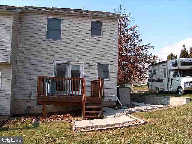 2nd image of 971 Monroe St