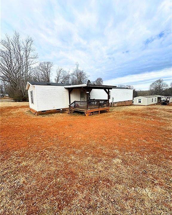 2nd image of 190 James Rd
