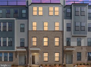 45197 Drowes Ter, Dulles, VA 20166