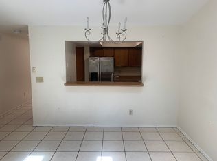 2252 Ironstone Dr E, Jacksonville, FL 32246