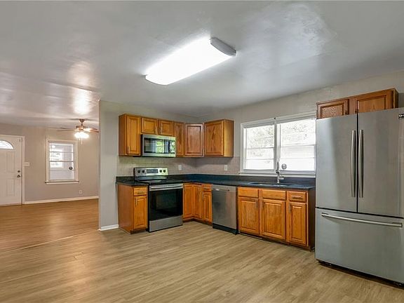 5th image of 4436 Highland Rd