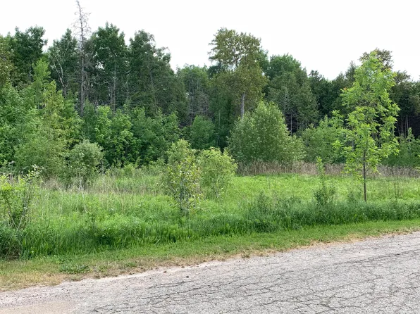 W Elliott St, Saint Ignace, MI 49781