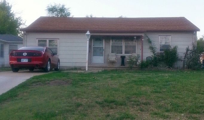 1st image of 1109 E Harvey Ave