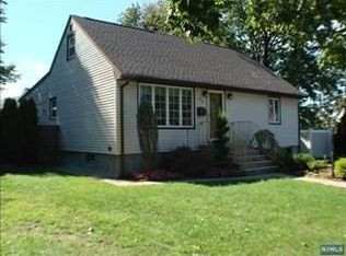 22 Woodside Ave, Hasbrouck Heights, NJ 07604