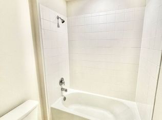 125 Rolph Dr, Oxon Hill, MD 20745