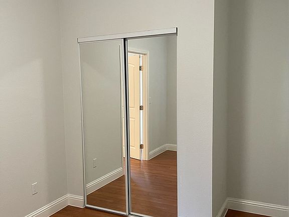 4th image of 1146 McKinley Ave #6