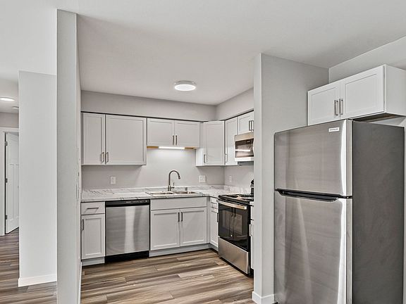 4th image of 121 Berkley Rd #1