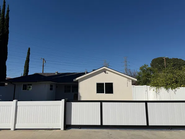 15931 Harvest St, Granada Hills, CA 91344