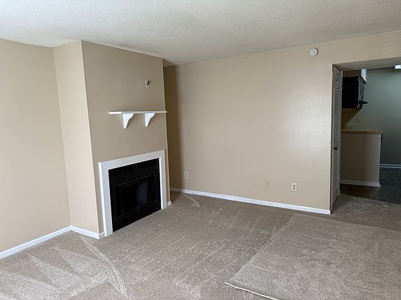 2nd image of 109 Drumbuie Pl