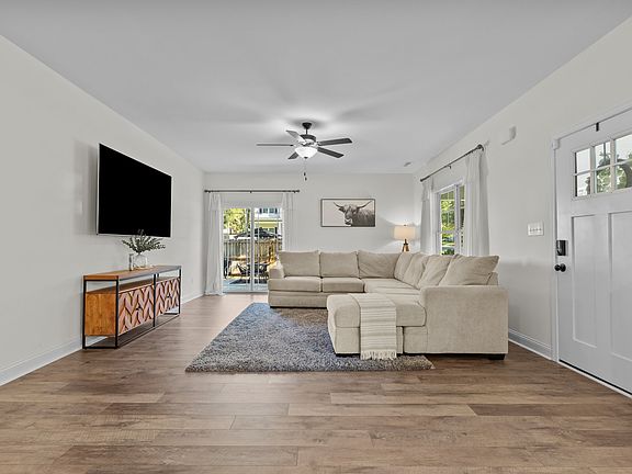 5th image of 613 N Stewart St